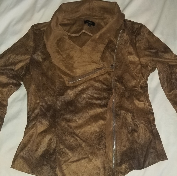 Leather look jacket. Comes in tan Or black - Picture 1 of 3